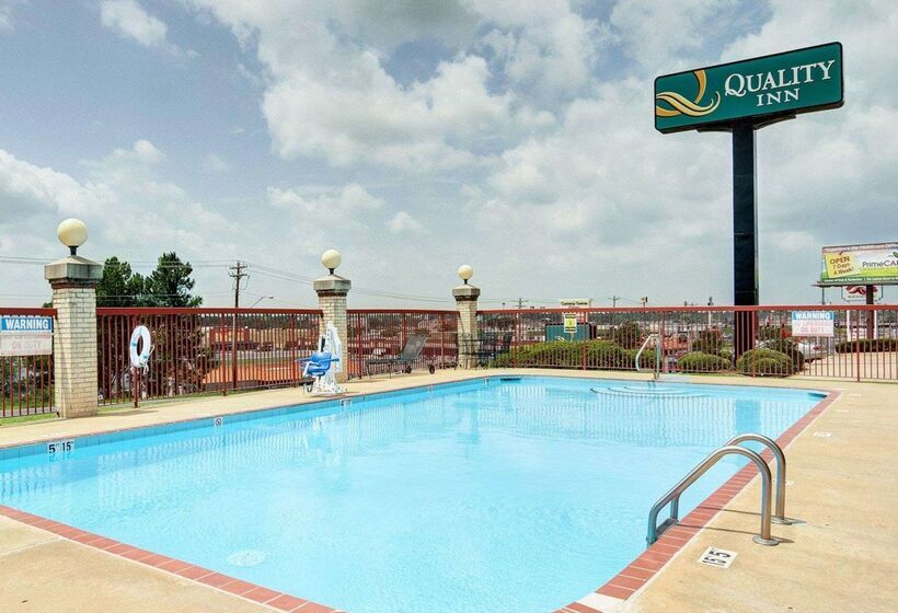 فندق Quality Inn Conway   Greenbrier