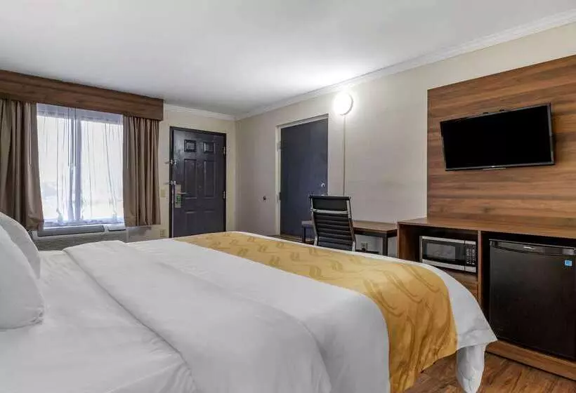 فندق Quality Inn & Suites Ft. Jackson Maingate