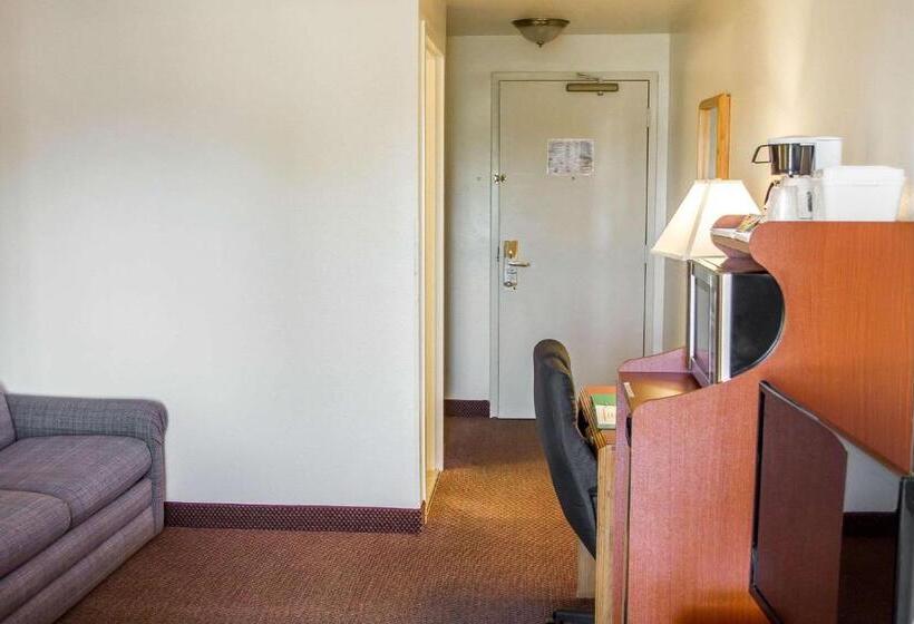 ホテル Quality Inn & Suites Longview Kelso