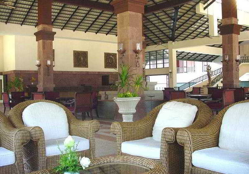 בית מלון כפרי Rajamangala Pavilion Beach Resort