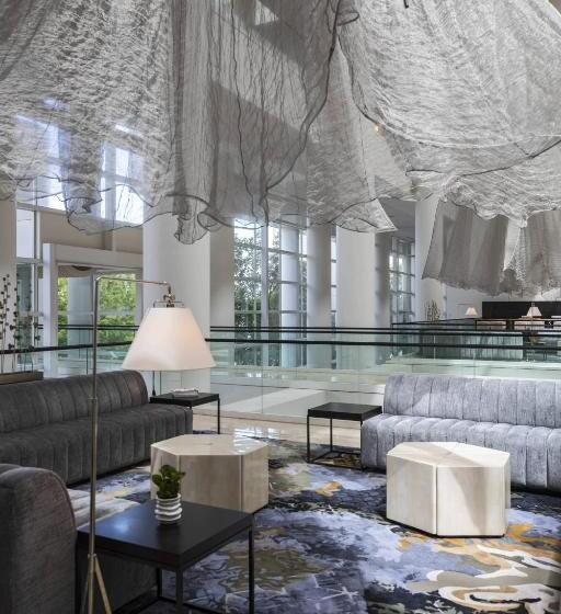 فندق Renaissance Schaumburg Convention Center