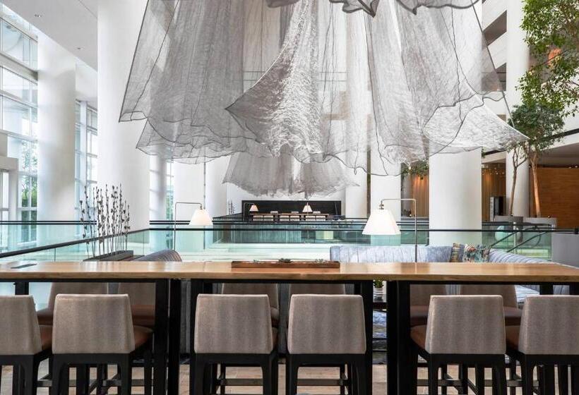 فندق Renaissance Schaumburg Convention Center