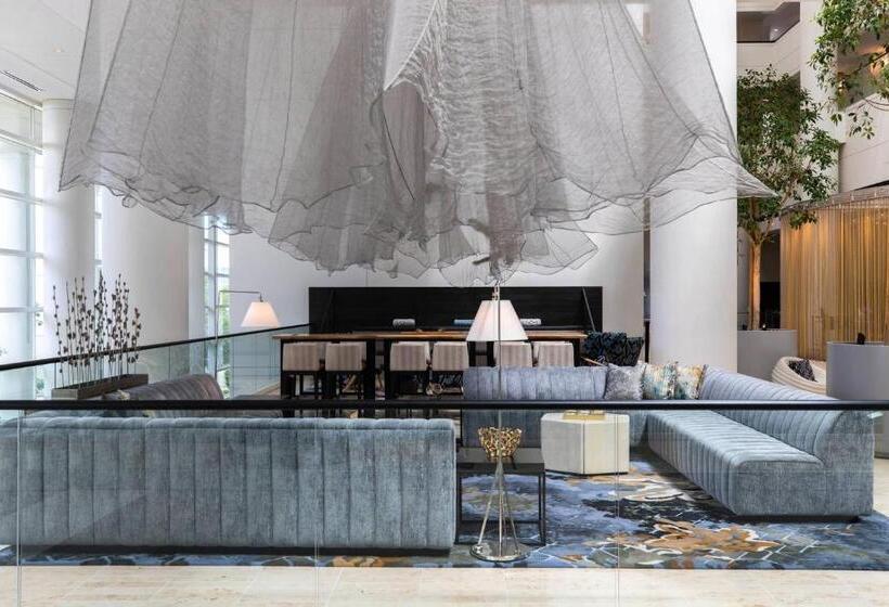 فندق Renaissance Schaumburg Convention Center