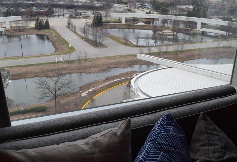 فندق Renaissance Schaumburg Convention Center