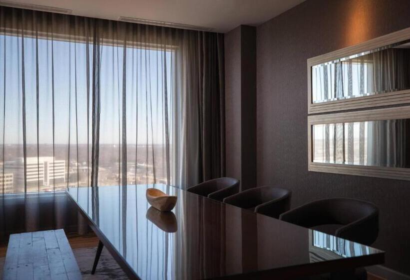 فندق Renaissance Schaumburg Convention Center