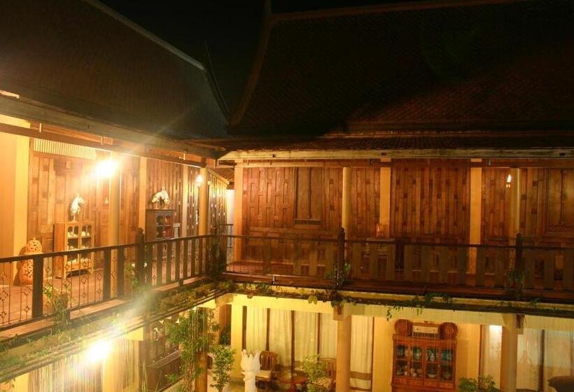 هتل Ruean Thai