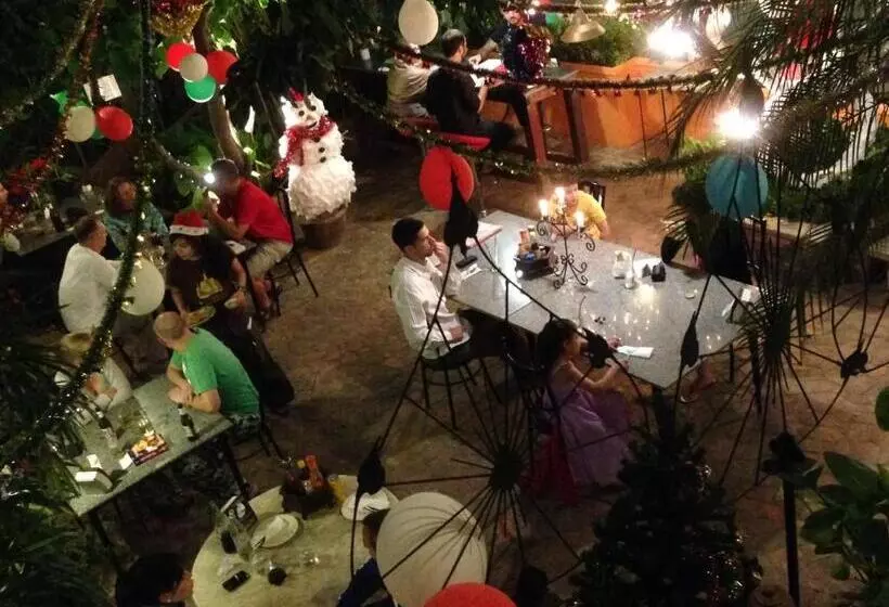 Отель Ruean Thai