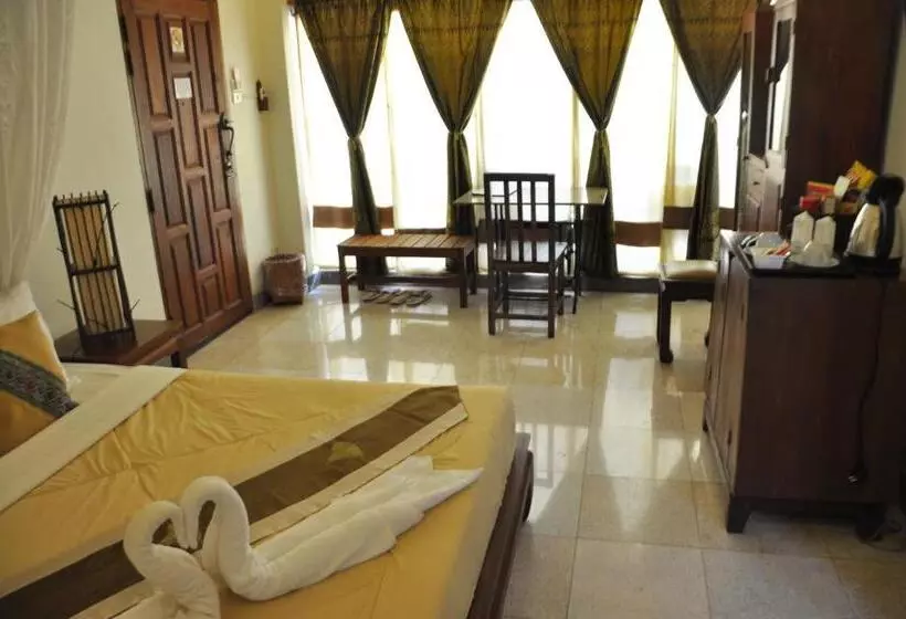 Отель Ruean Thai