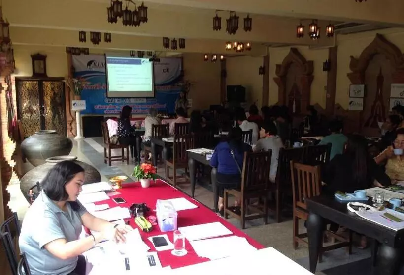 Отель Ruean Thai