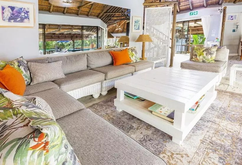 בית מלון כפרי Sandals Guest House