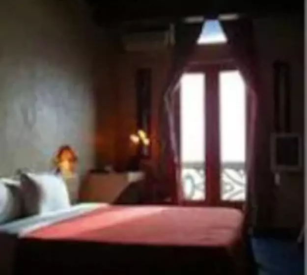 هتل Hôtel Le Sokhamon