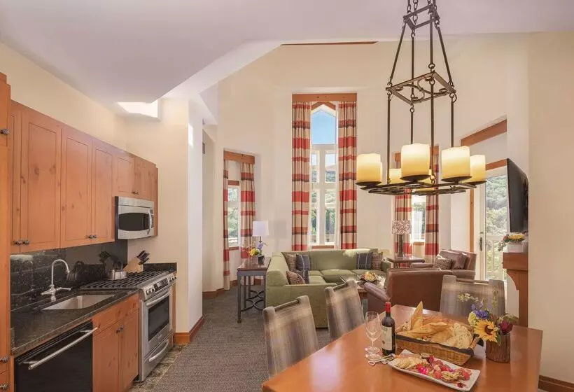 בית מלון כפרי The Lodge At Spruce Peak, A Destination By Hyatt Residence