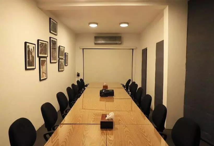 هتل The Residency