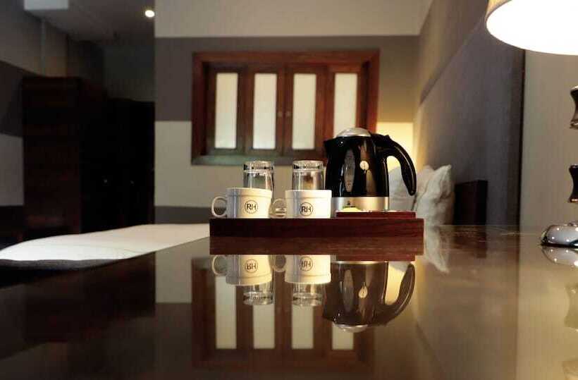 هتل The Residency