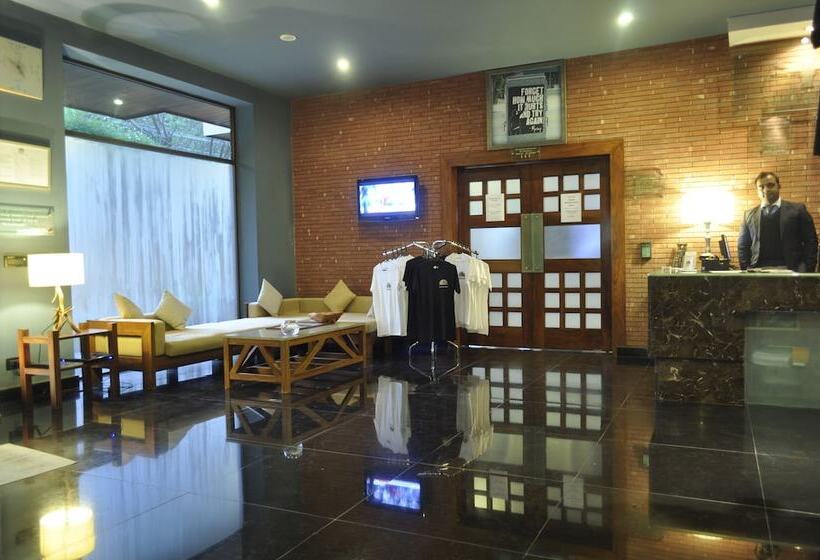 هتل The Residency