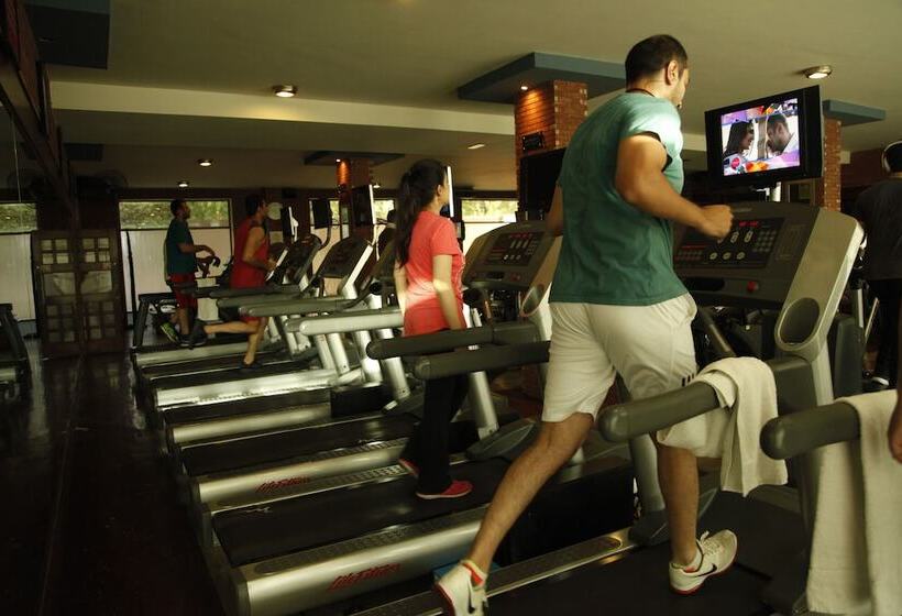 هتل The Residency