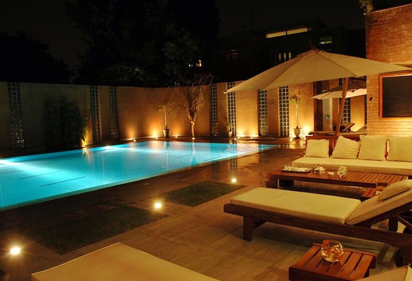 هتل The Residency