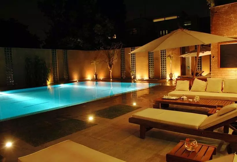 هتل The Residency