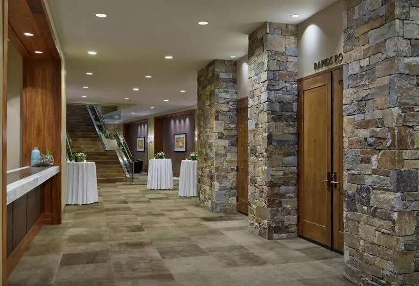 בית מלון כפרי The Westin Riverfront Resort & Spa, Avon, Vail Valley