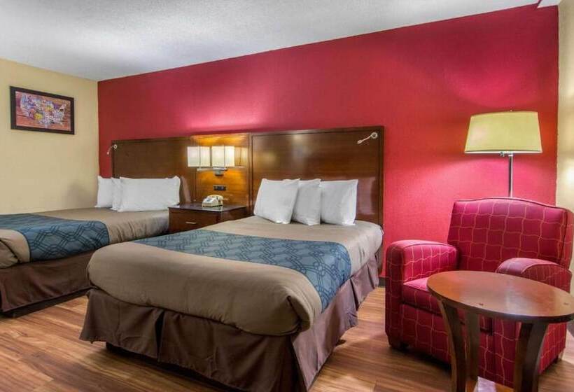 בית מלון כפרי Travelodge By Wyndham Forsyth