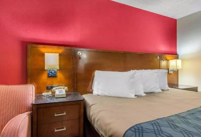 호텔 Travelodge By Wyndham Forsyth