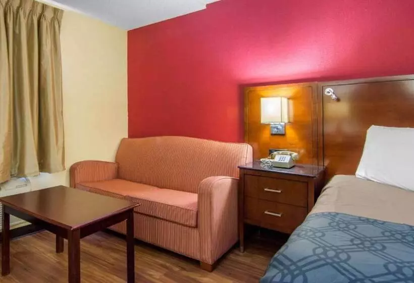 호텔 Travelodge By Wyndham Forsyth