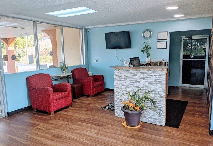 בית מלון כפרי Travelodge By Wyndham Forsyth