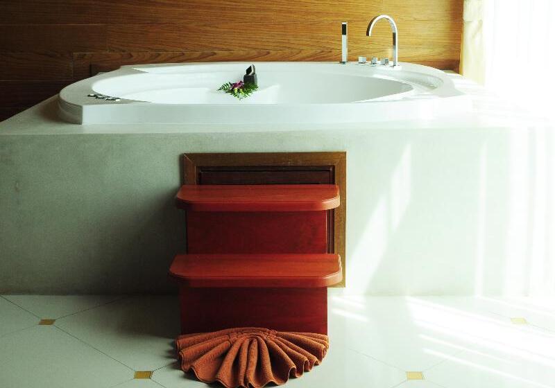 Kc Resort & Over Water Villas