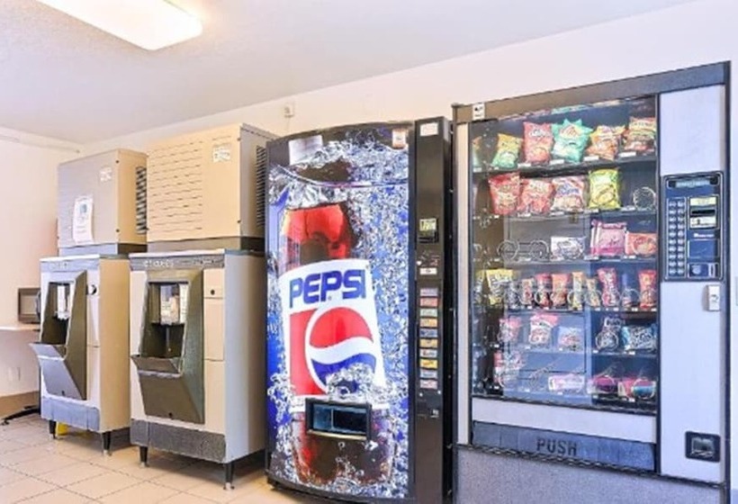 فندق على الطريق Econo Lodge