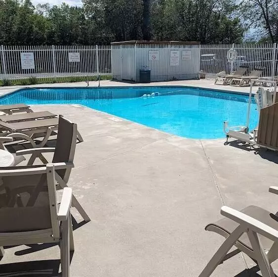 Мотель Econo Lodge