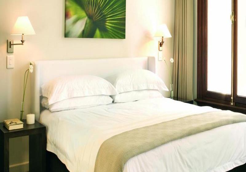 בית מלון כפרי Adderley Residence