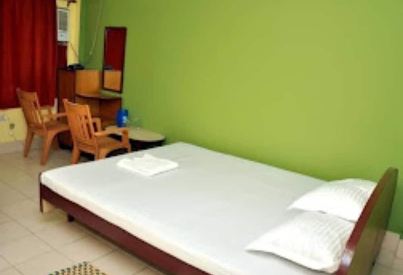 בית מלון כפרי Goroomgo Marine Blue Swimming Pool Digha