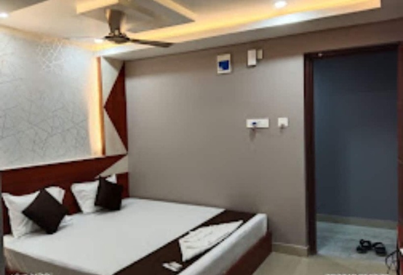 בית מלון כפרי Goroomgo Marine Blue Swimming Pool Digha