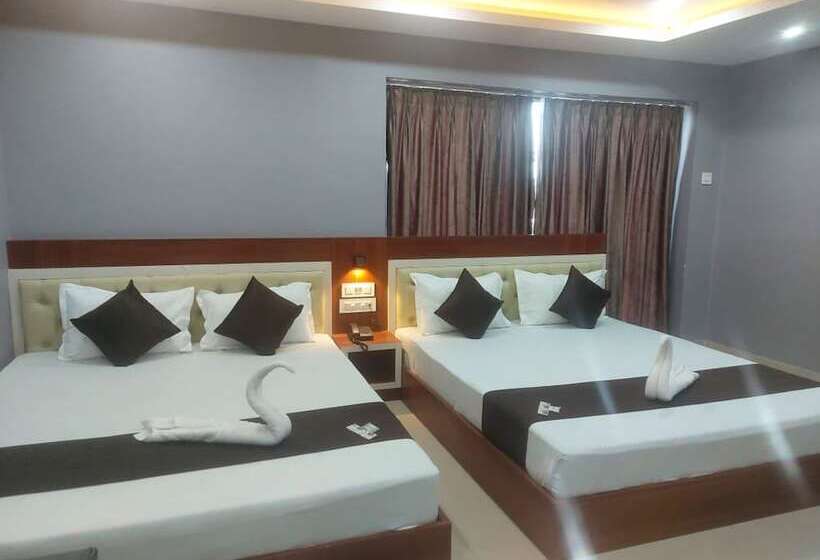 בית מלון כפרי Goroomgo Marine Blue Swimming Pool Digha