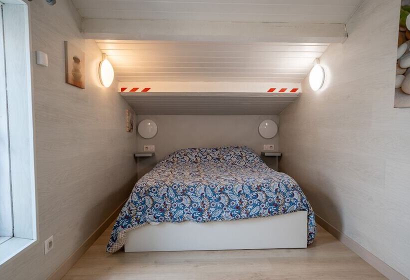 تختخواب و صبحانه Maison Tartifume