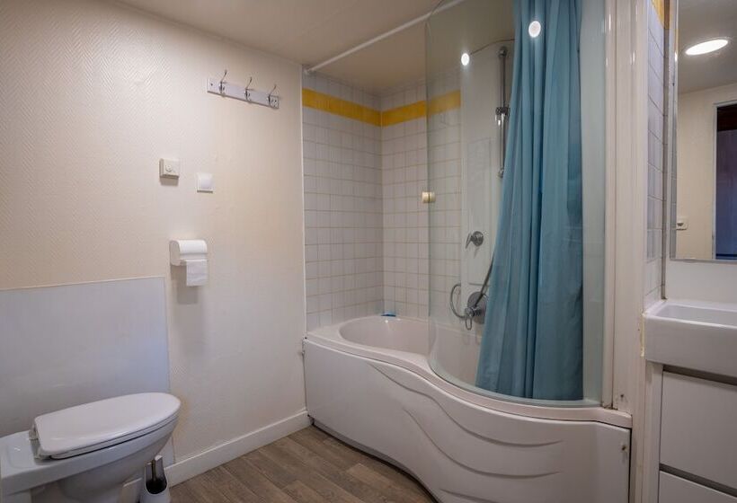 تختخواب و صبحانه Maison Tartifume