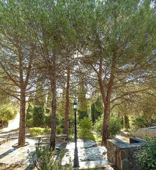 Caserio Del Colmenar