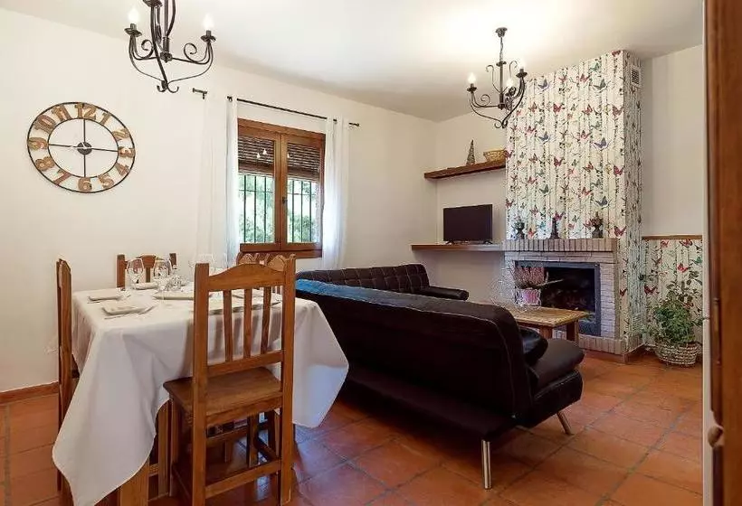 Caserio Del Colmenar