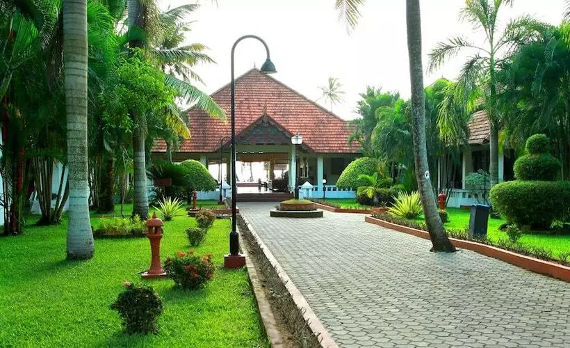 酒店 Abad Whispering Palms