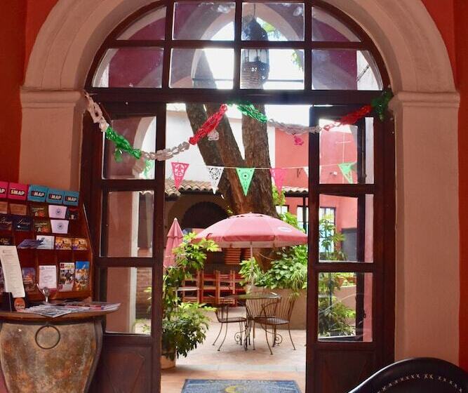 هتل Ana Catalina & Suites