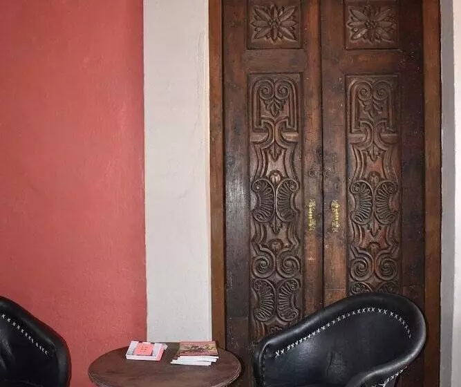 ホテル Ana Catalina & Suites