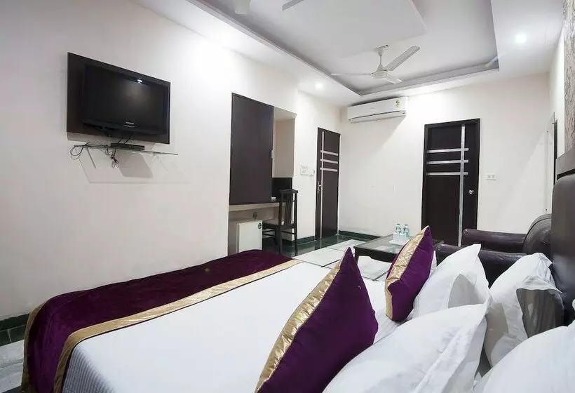 בית מלון כפרי Apra Inn