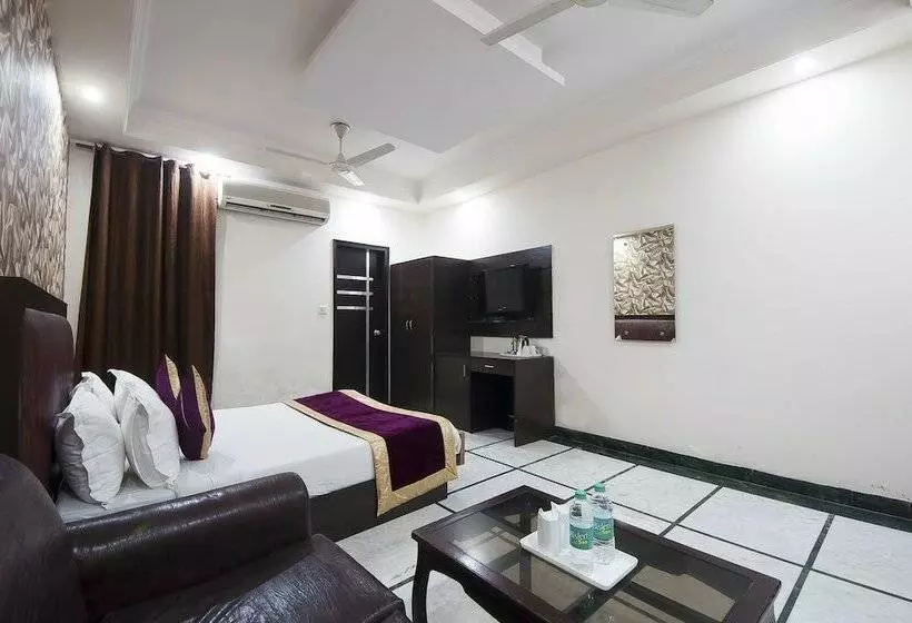 בית מלון כפרי Apra Inn