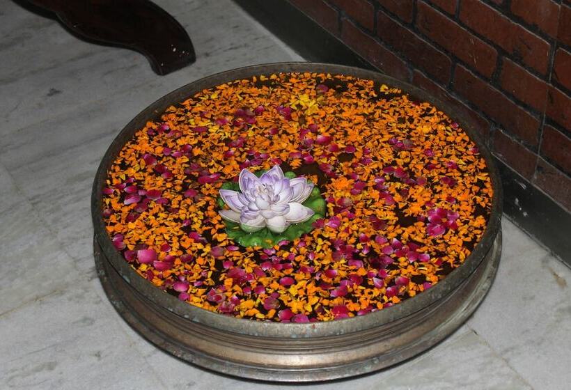 בית מלון כפרי Apra Inn