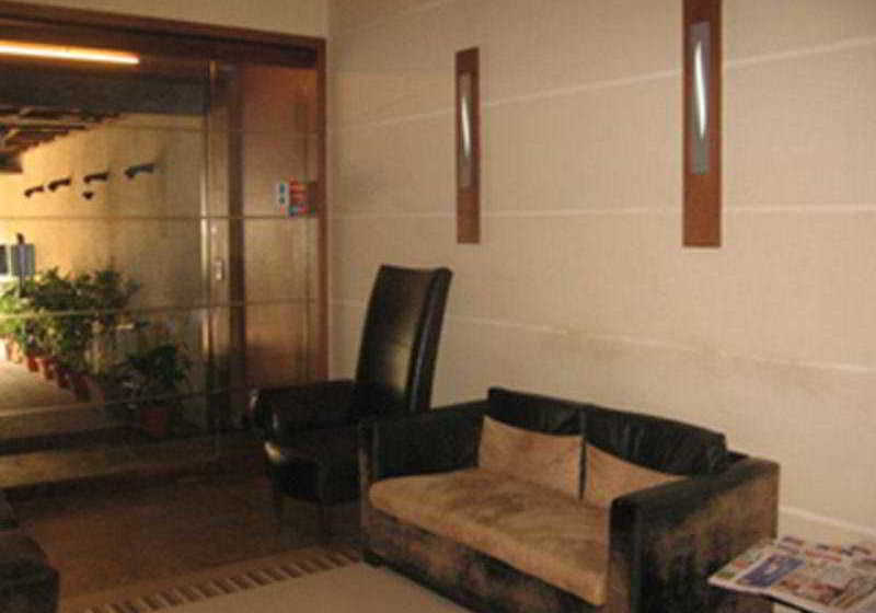 Отель Bandra Residency