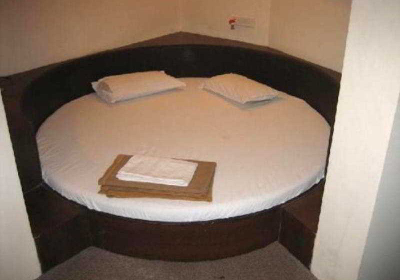 Отель Bandra Residency