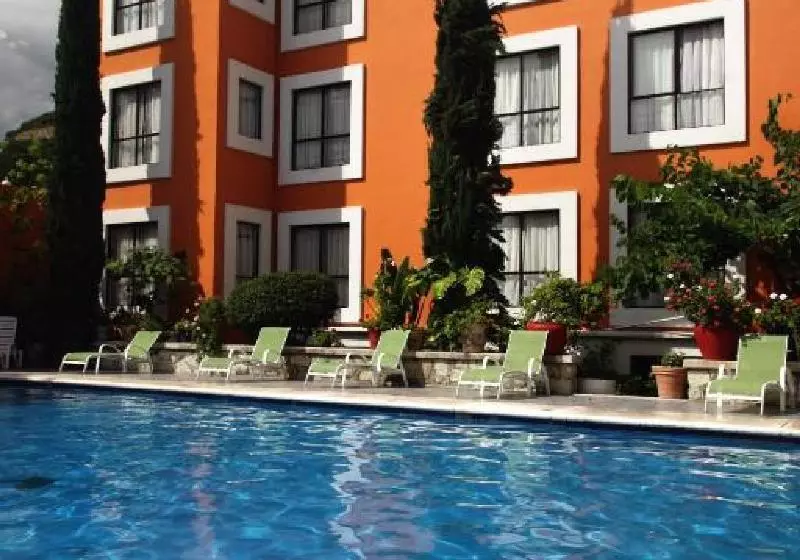 هتل Capital O Oaxaca Dorado