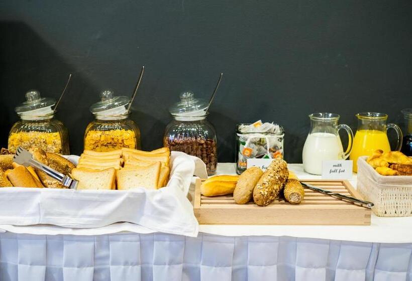 Elina Hotel Apartments