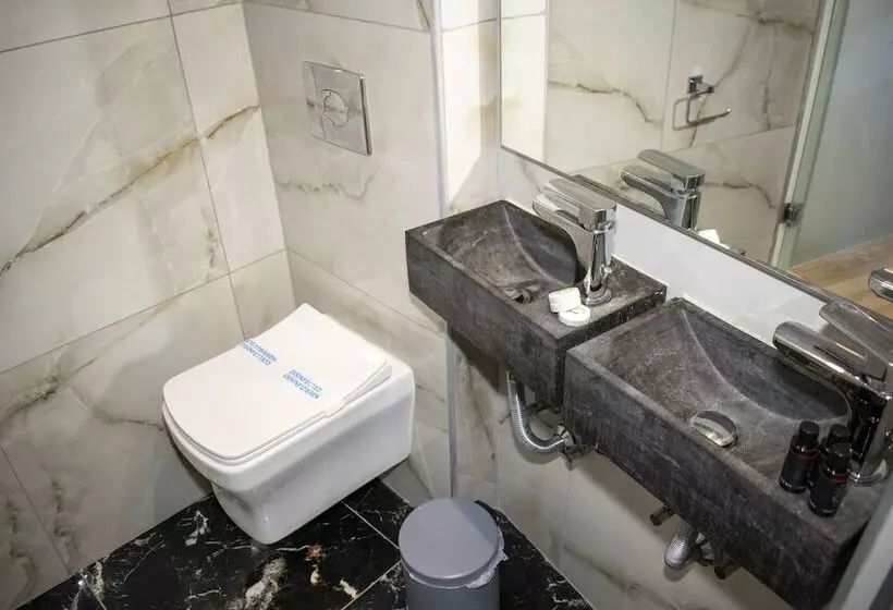 Elina Hotel Apartments