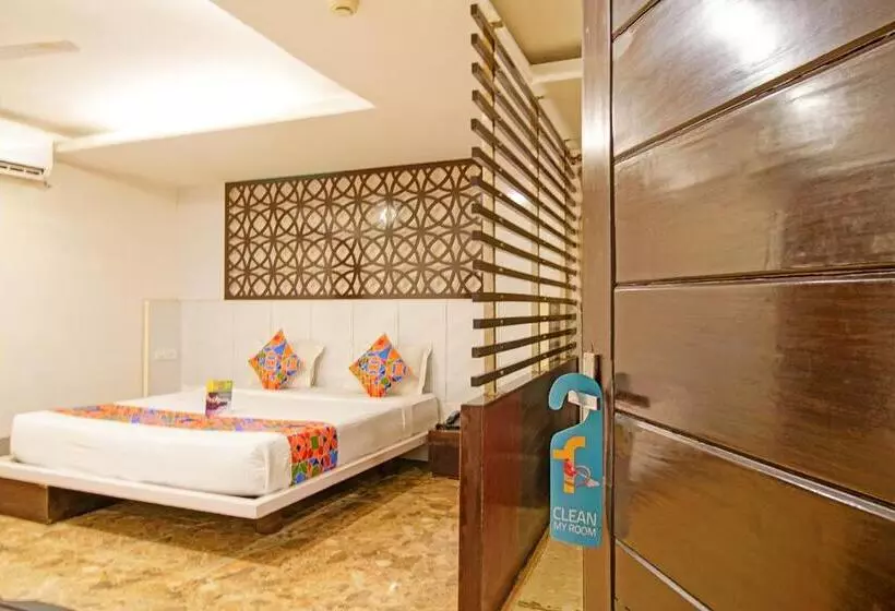 Fabhotel White Klove Paharganj